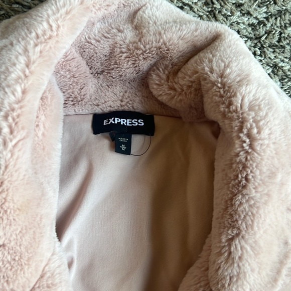 Express Pink Faux Fur Jacket Size M NWOT - Picture 9 of 15